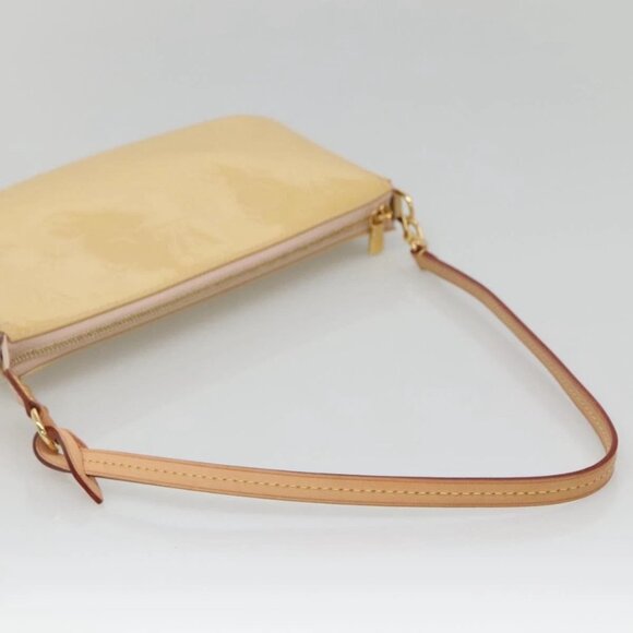 LOUIS VUITTON Vernis Pochette Accessoires Rose Angelique M90072 LV Auth 135464 - Picture 8 of 16